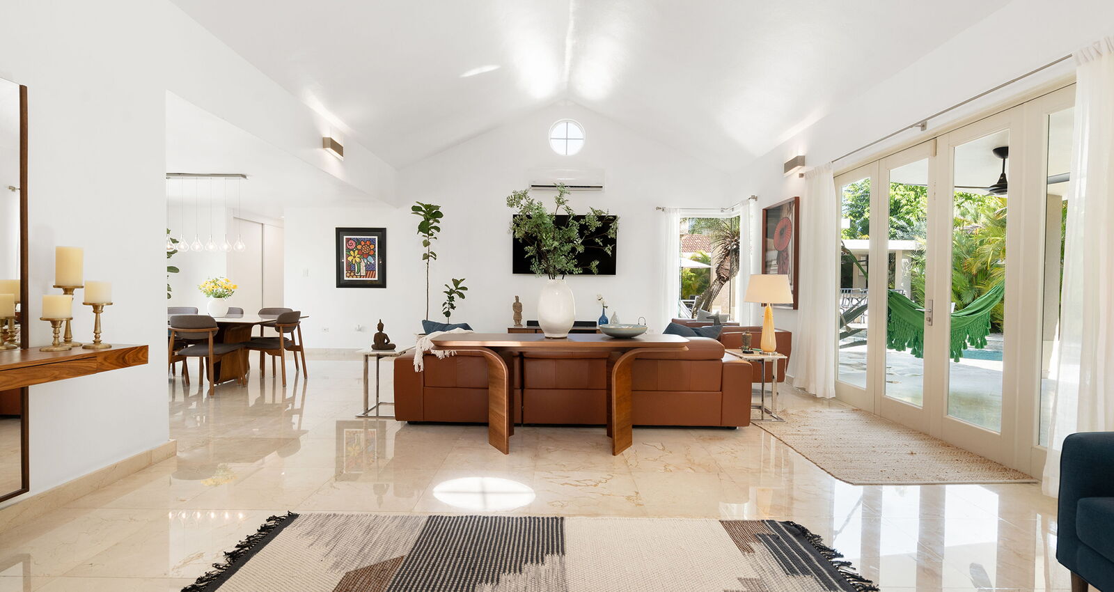 359 Camino de la Pomarrosa