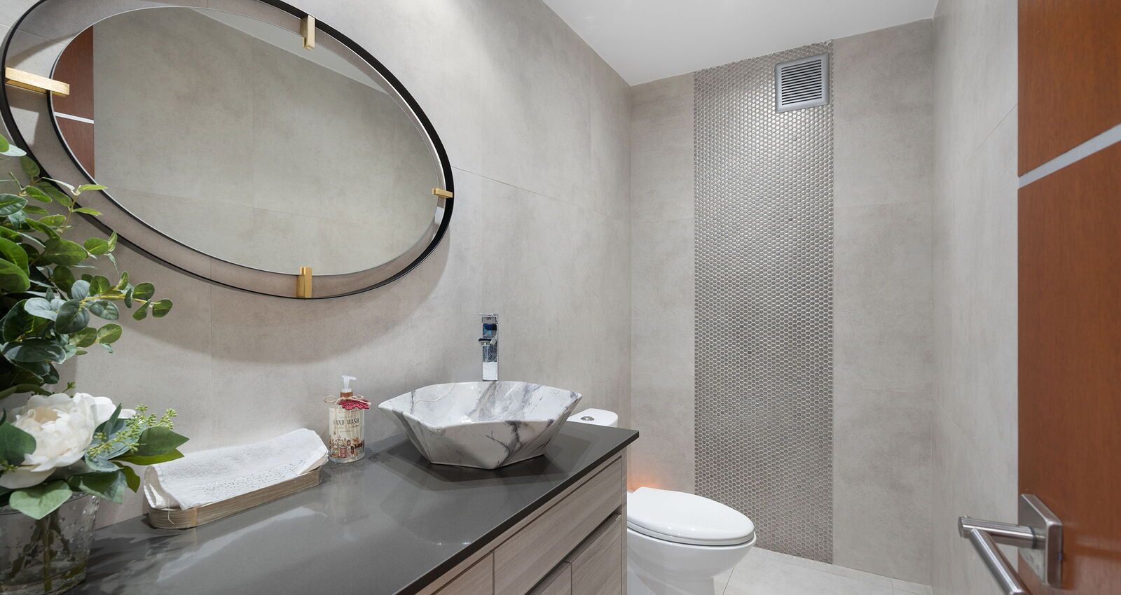 luxury home listings