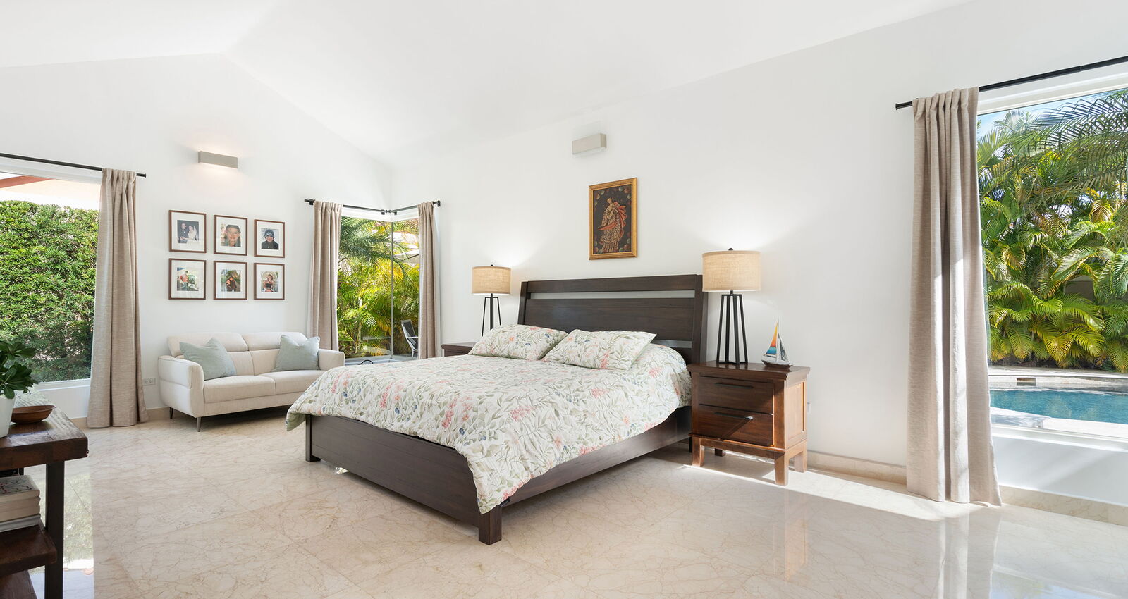 359 Camino de la Pomarrosa