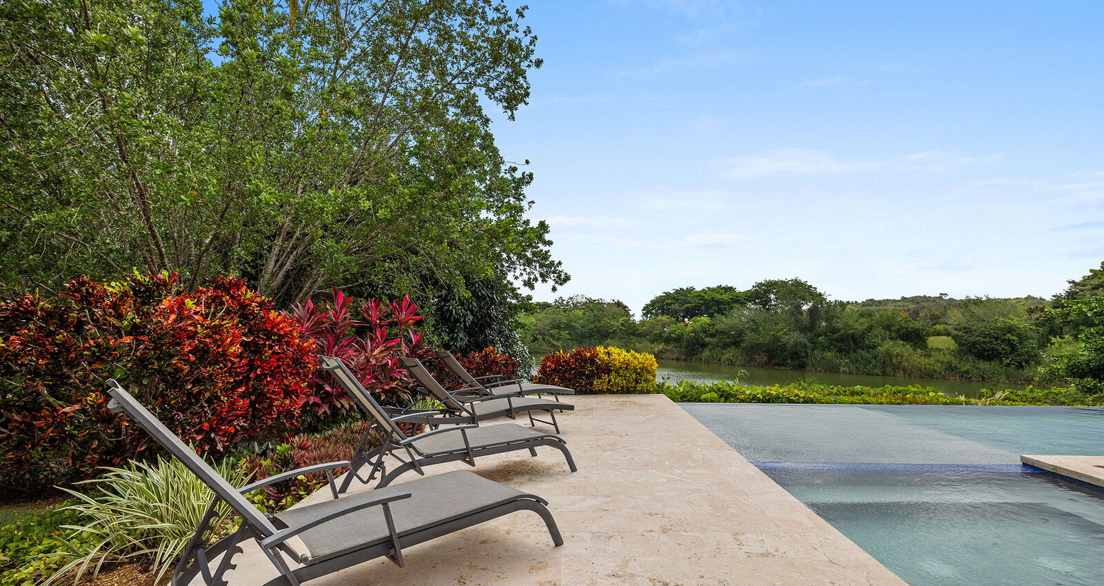 Luxury Homes with Pools in Sabanera Dorado