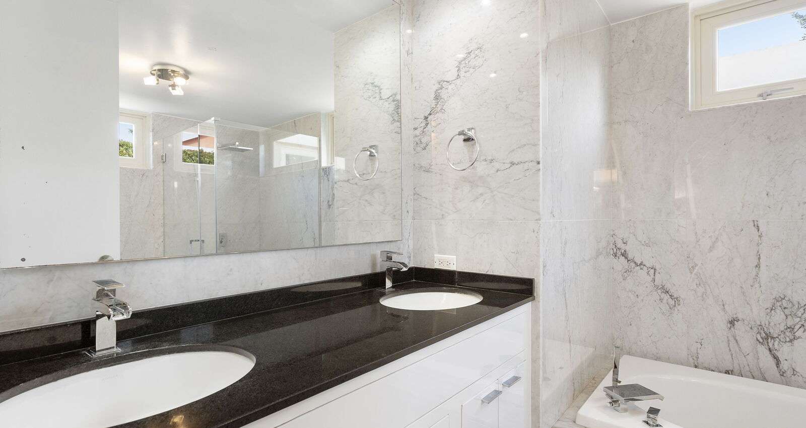 359 Camino de la Pomarrosa