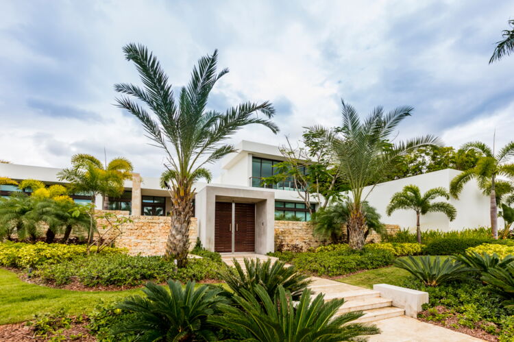 East Beach Botanical Villa