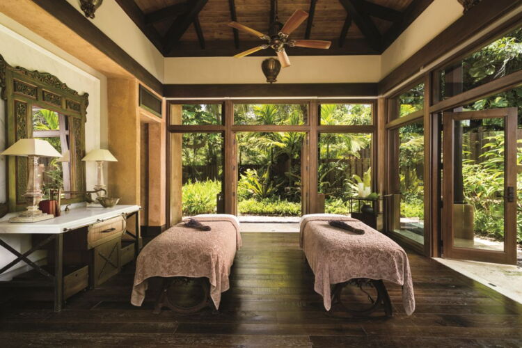 Couples Massage Tables at Spa Botanico