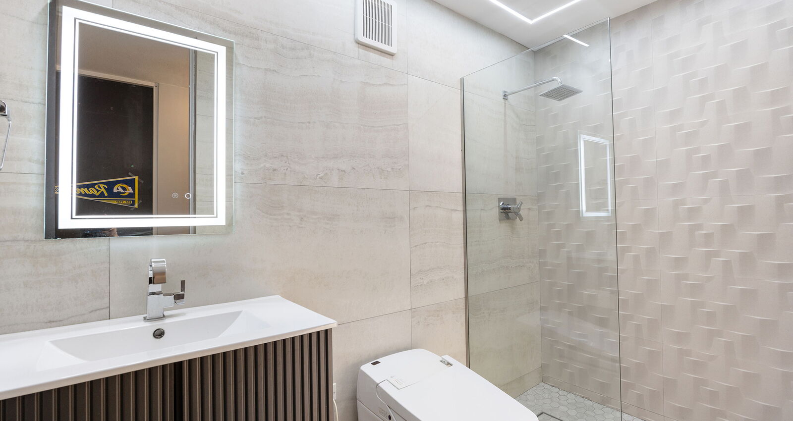 Guest Bath in Sabanera Dorado Homes for Sale