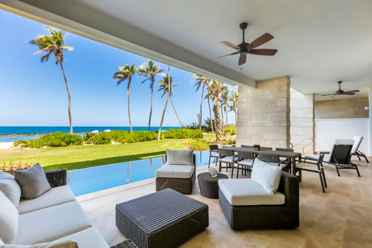 West Beach Residence are Premiere for Entertaining