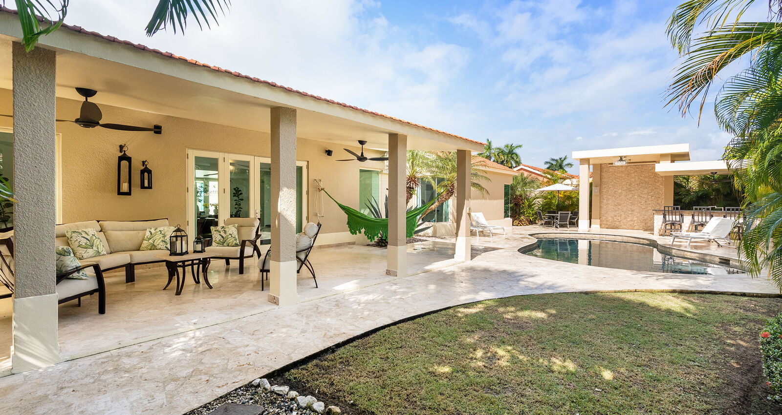 359 Camino de la Pomarrosa