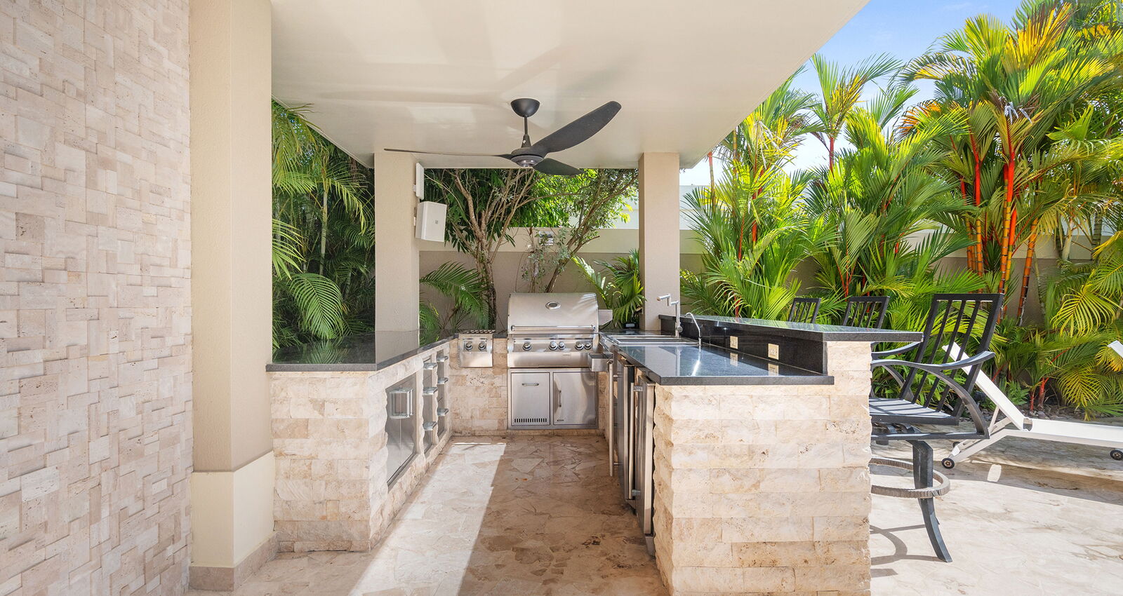 359 Camino de la Pomarrosa