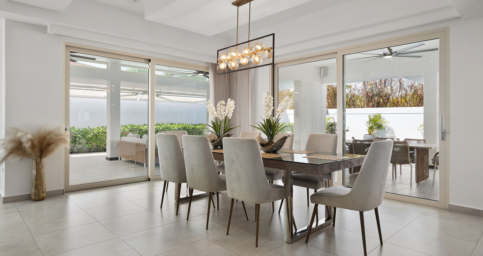 Luxury Dining Room in Sabanera Dorado