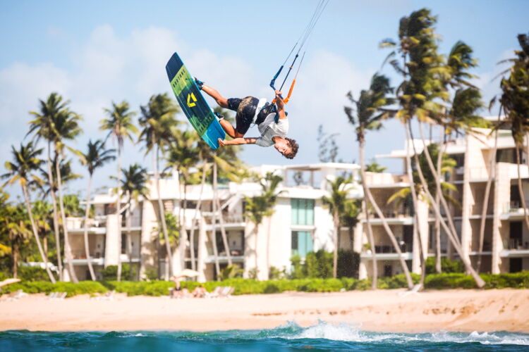 Kite Surfing on East Beach