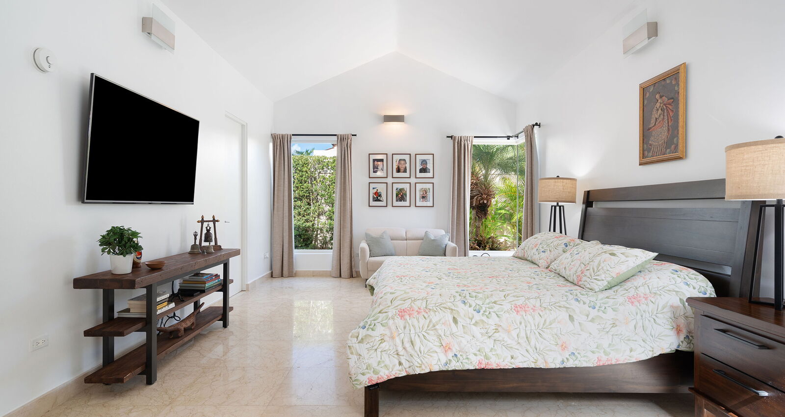 359 Camino de la Pomarrosa