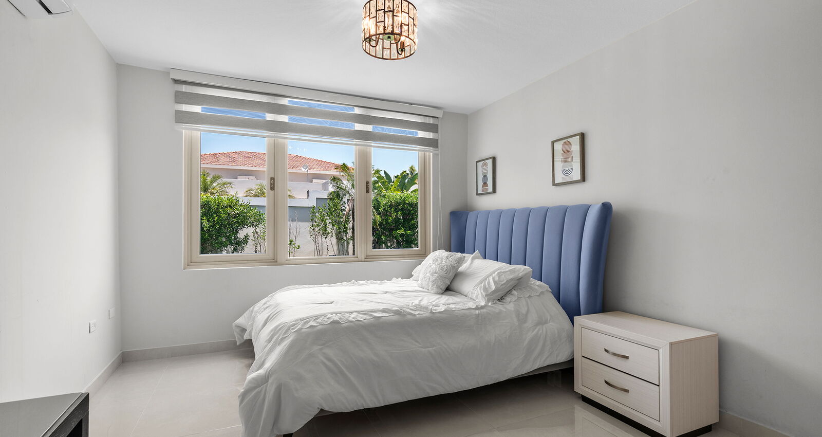 Contemporary Bedroom Sabanera Dorado