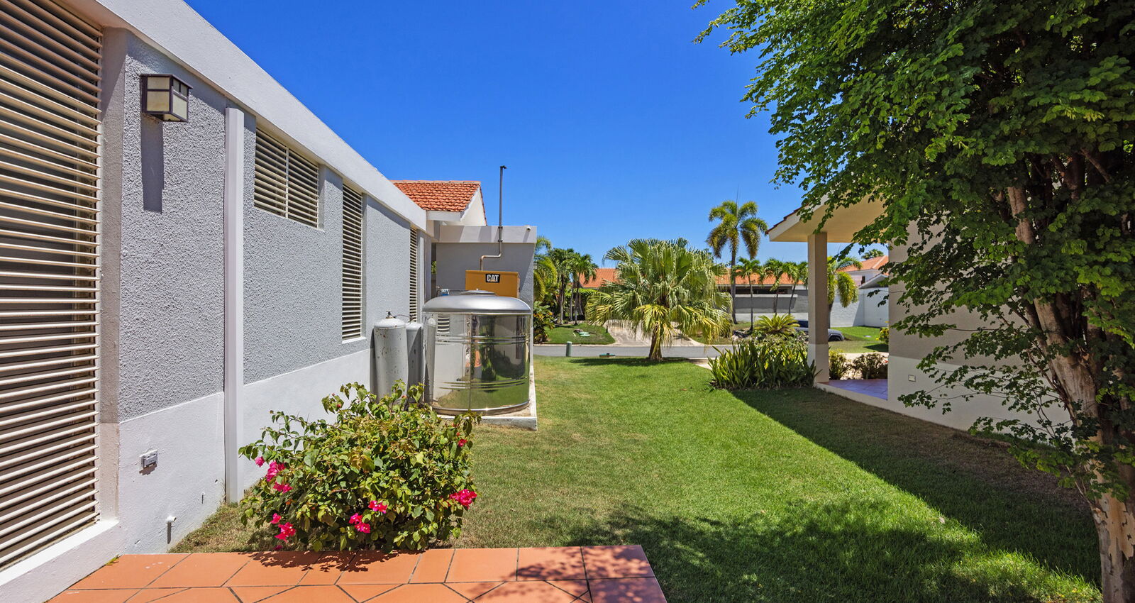 272 Camino del Guayacan