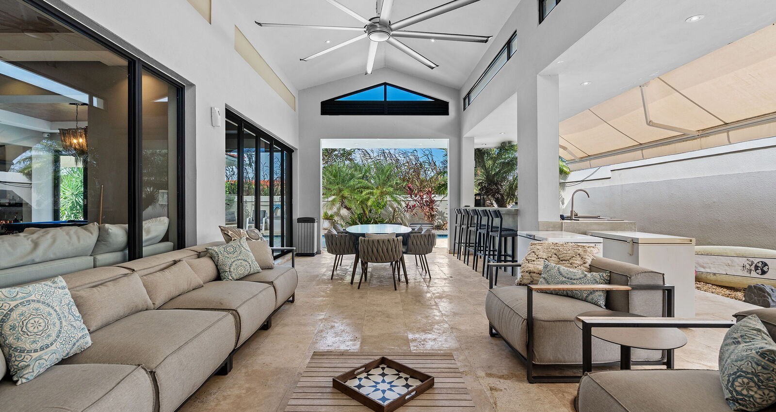 358 Camino de la Pomarrosa