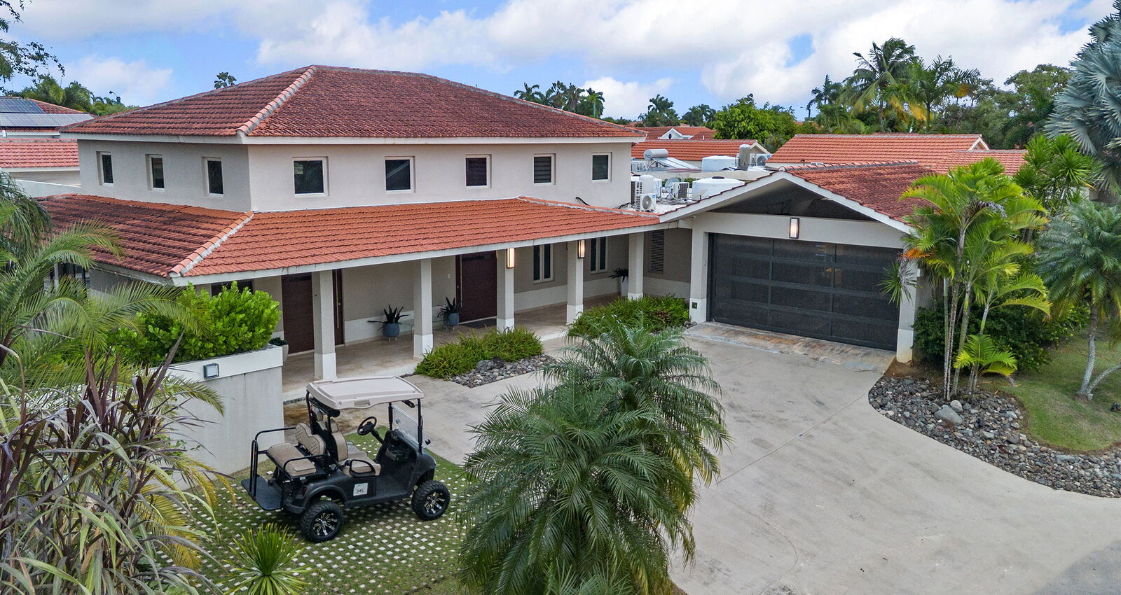 358 Camino de la Pomarrosa